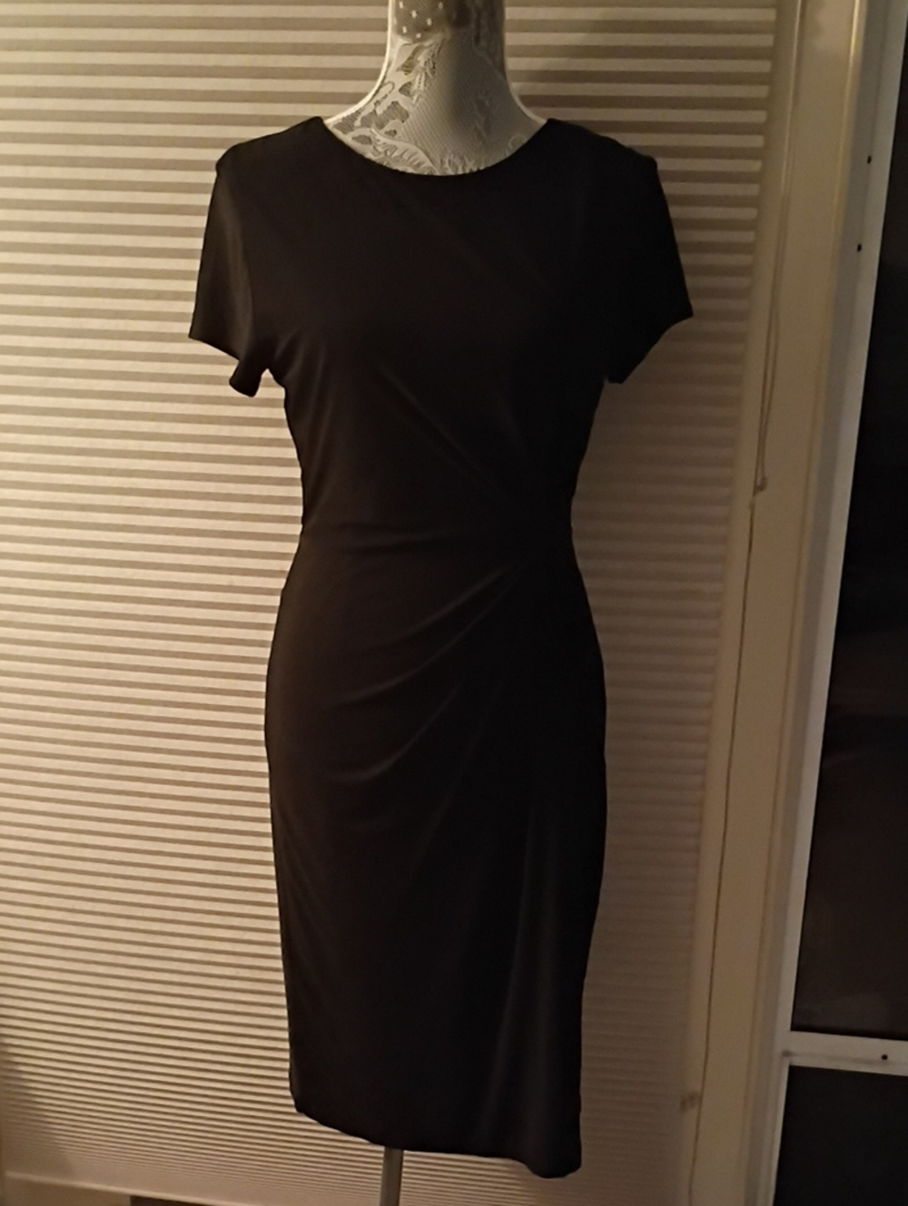 Sami & Jo NWT Classic Black Short-Sleeve Sheath Dress Ruched Front Back Zip Sz M